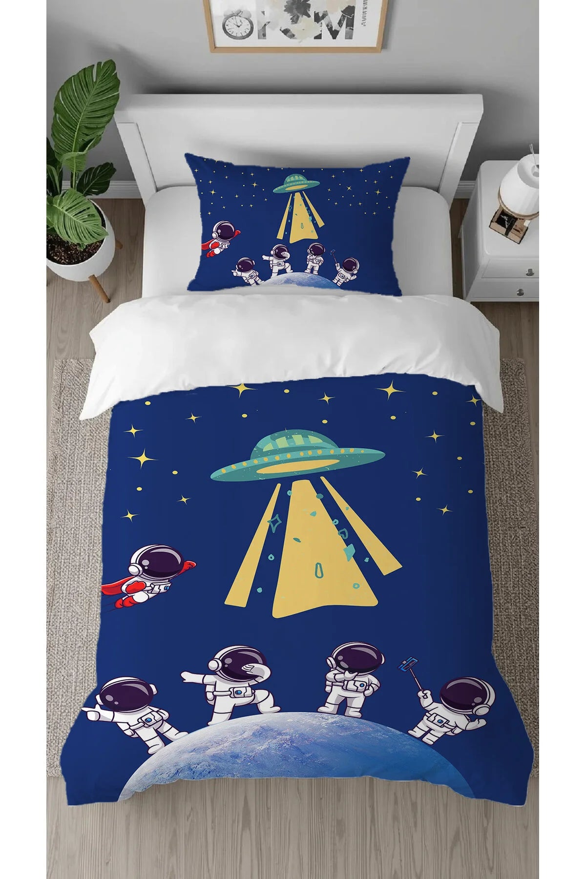 UFO & Galactic Astronaut Duvet Cover Set - Alien Space Adventure Digital Printed Bedding with 100% Cotton Base for Kids' Bedroom Decor