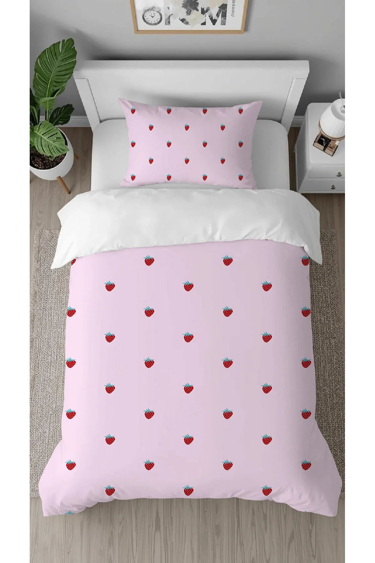 Pink Strawberry Pattern Duvet Cover Set - Sweet & Fun Berry Print Bedding for Kids & Teens Room Decor